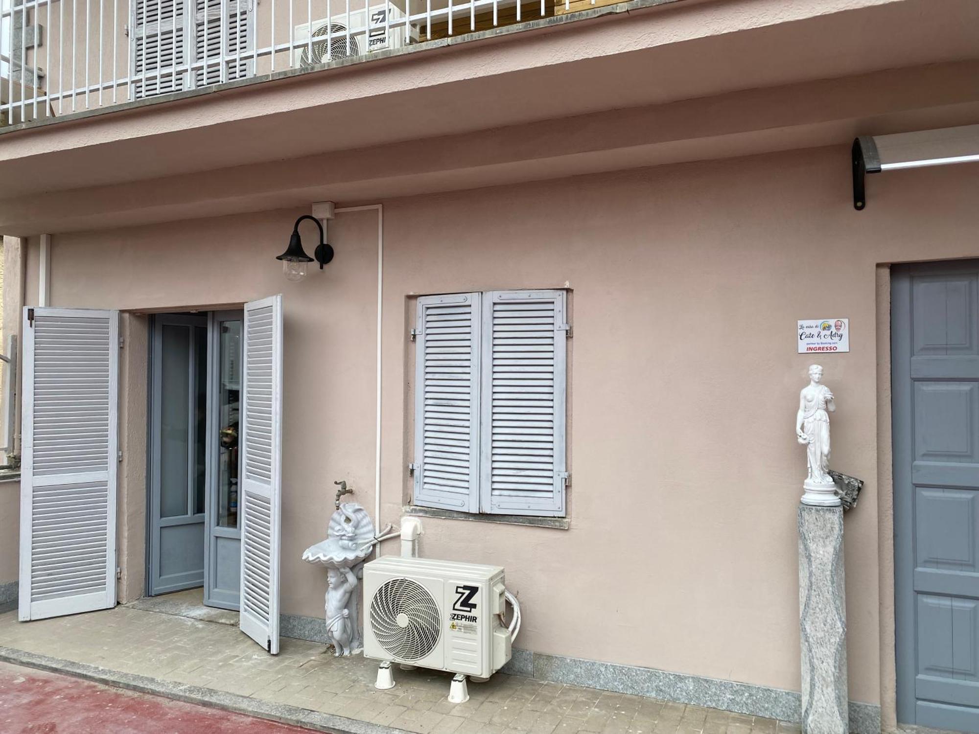 La Casa Di Cate & Adry Bed & Breakfast Envie Exterior photo